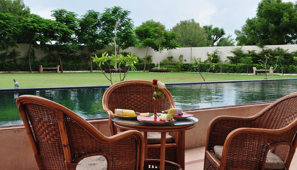 מלון Ramada By Wyndham Jaipur Jaisinghpura מראה חיצוני תמונה