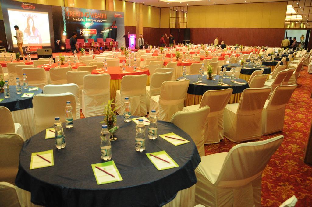 מלון Ramada By Wyndham Jaipur Jaisinghpura מראה חיצוני תמונה