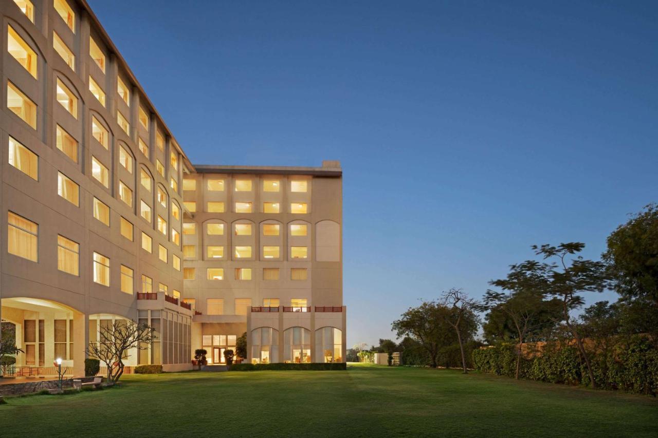 מלון Ramada By Wyndham Jaipur Jaisinghpura מראה חיצוני תמונה