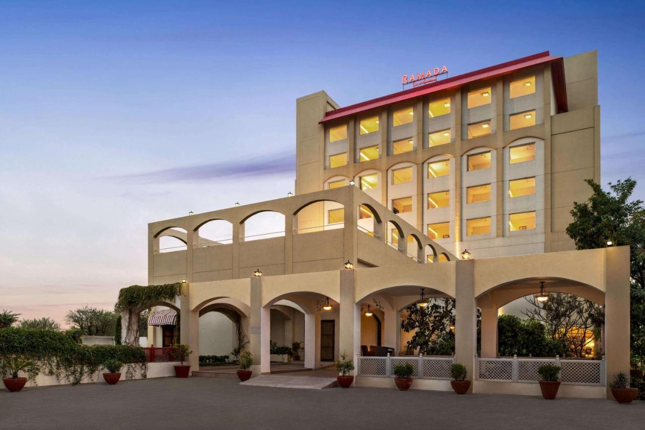 מלון Ramada By Wyndham Jaipur Jaisinghpura מראה חיצוני תמונה