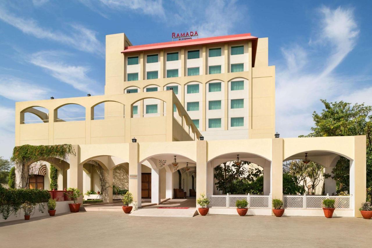 מלון Ramada By Wyndham Jaipur Jaisinghpura מראה חיצוני תמונה