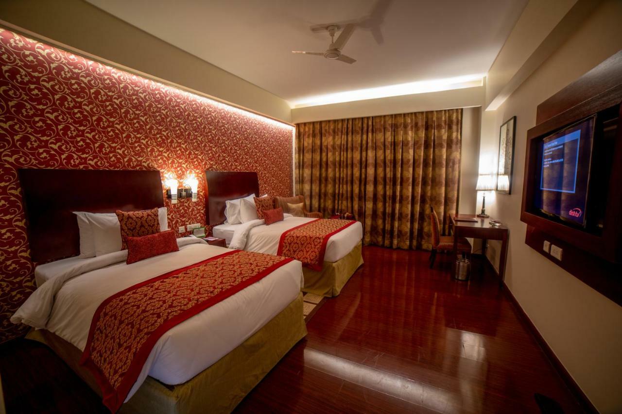 מלון Ramada By Wyndham Jaipur Jaisinghpura מראה חיצוני תמונה