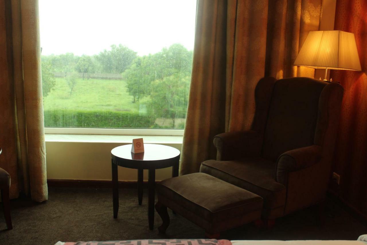 מלון Ramada By Wyndham Jaipur Jaisinghpura מראה חיצוני תמונה