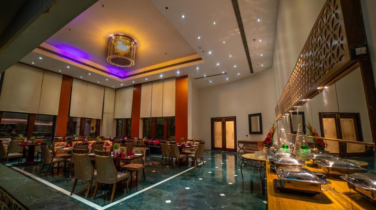 מלון Ramada By Wyndham Jaipur Jaisinghpura מראה חיצוני תמונה